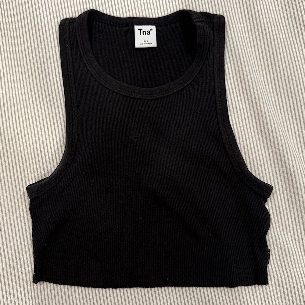 Aritizia TNA Black Ribbed Crop Top